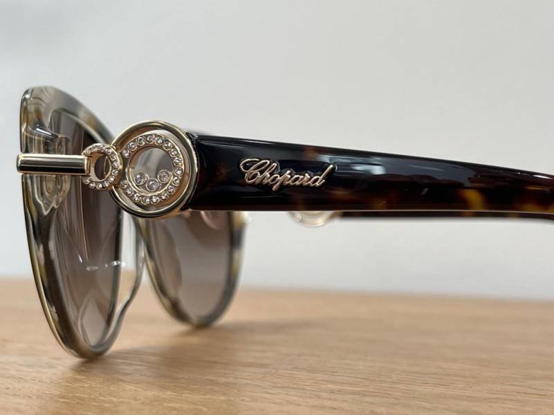 Lunettes de soleil CHOPARD à la vente, Paris, France