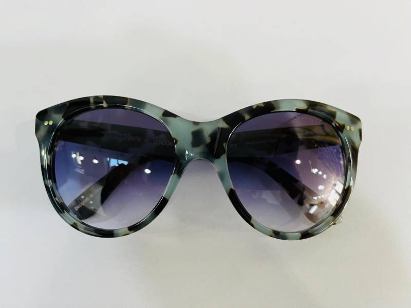 Où trouver les lunettes de soleil OLIVER GOLDSMITH MANHATTAN de Audrey Hepburn près de Bolbec, Dieppe, Fécamp, Le Havre ?